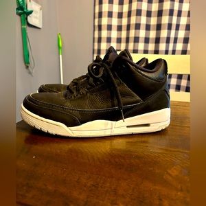 Air Jordan 3 Black Friday Premium Sneakers size 10.5